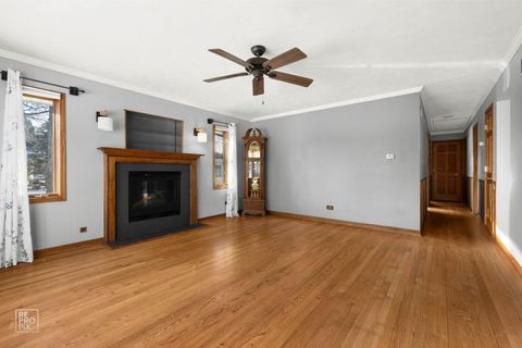 Tiny photo for 138 N Elmwood Avenue, Wood Dale, IL 60191 (MLS # 12575015)