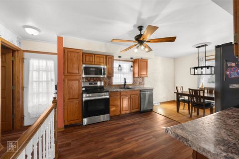 Tiny photo for 138 N Elmwood Avenue, Wood Dale, IL 60191 (MLS # 12575015)