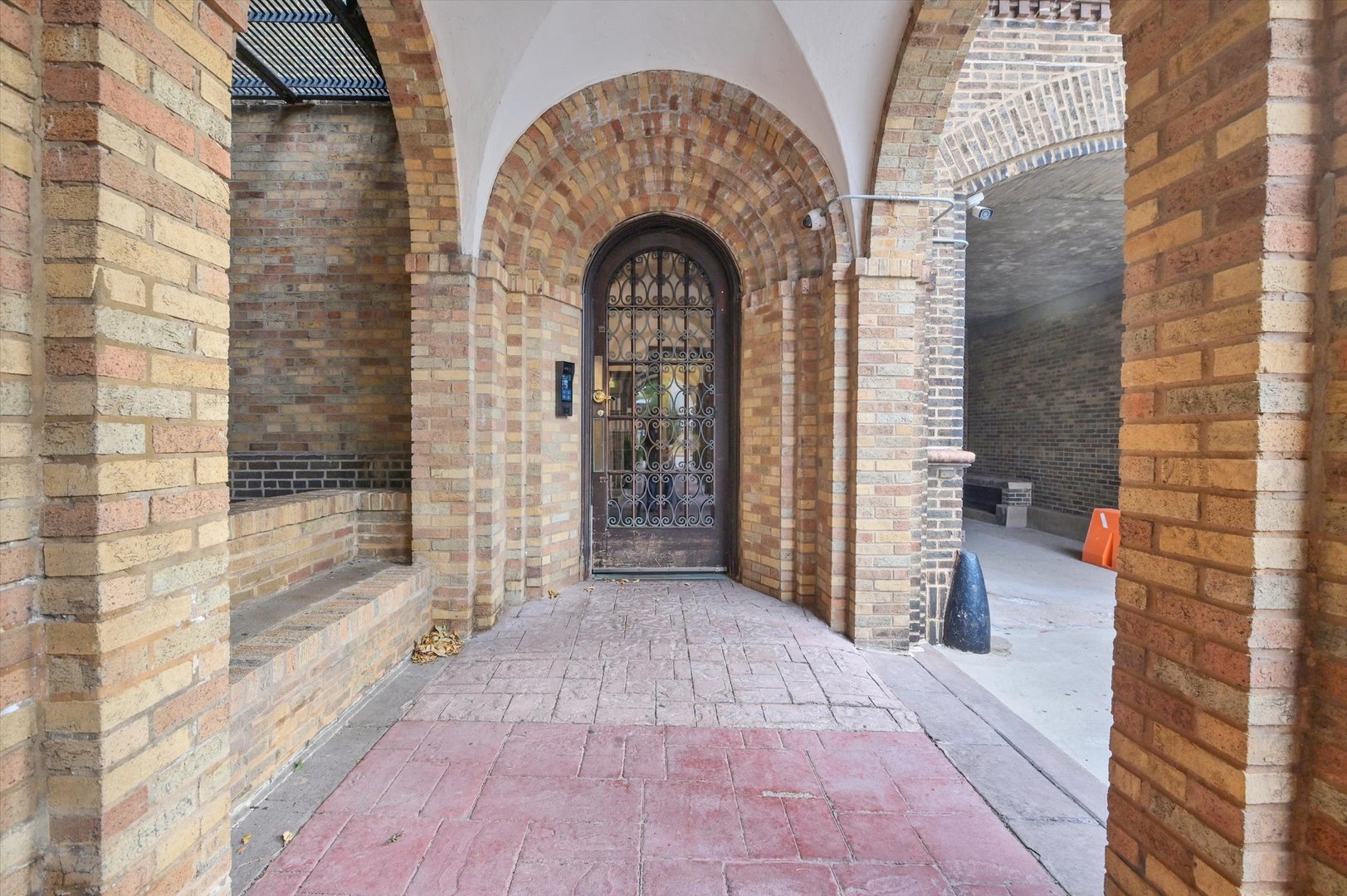 7321 S SOUTH SHORE Drive 7F