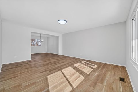 Tiny photo for 811 Copley Lane, Joliet, IL 60431 (MLS # 12555917)