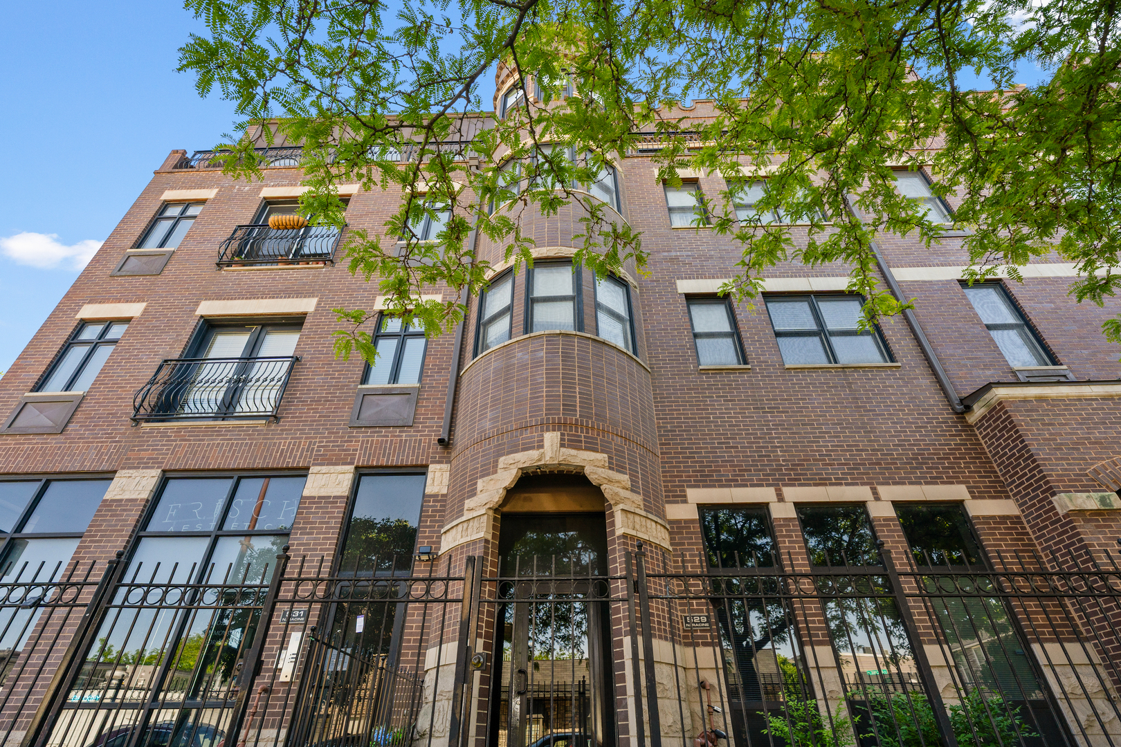 529 N Racine Avenue 3