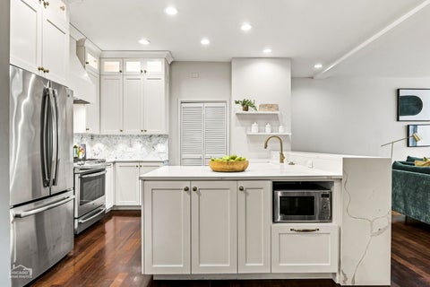 Tiny photo for 808 N Greenview Avenue #2B, Chicago, IL 60642 (MLS # 12752849)