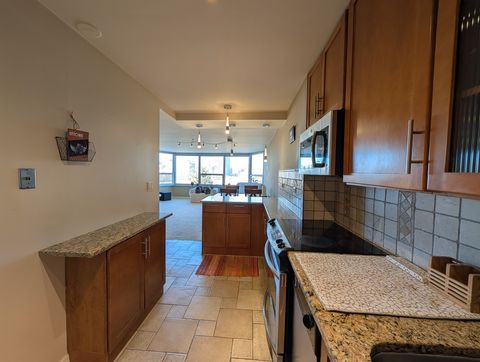 Tiny photo for 720 W Gordon Terrace #6K, Chicago, IL 60613 (MLS # 12572314)