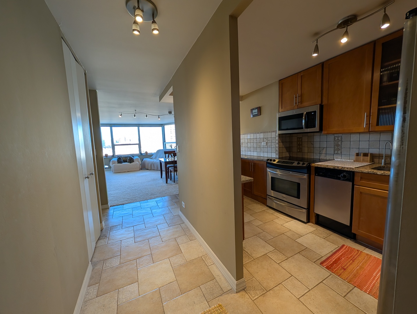 720 W Gordon Terrace 6K