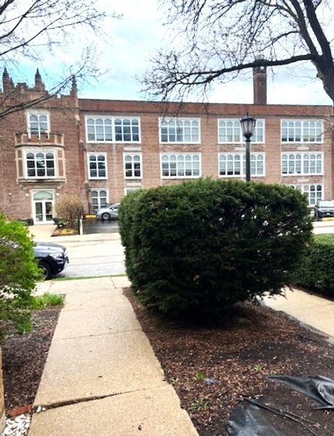 Tiny photo for 33 S Madison Avenue #1B, La Grange, IL 60525 (MLS # 12606598)