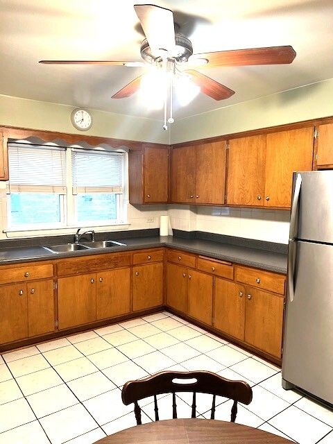 Tiny photo for 33 S Madison Avenue #1B, La Grange, IL 60525 (MLS # 12606598)