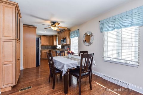 Tiny photo for 856 N Webster Street, Naperville, IL 60563 (MLS # 12611961)