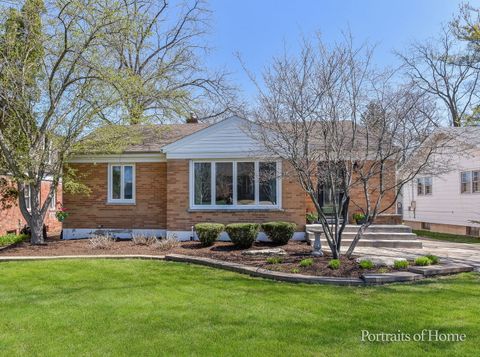 Photo of 856 N Webster Street, Naperville, IL 60563 (MLS # 12611961)