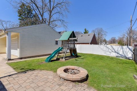 Tiny photo for 856 N Webster Street, Naperville, IL 60563 (MLS # 12611961)