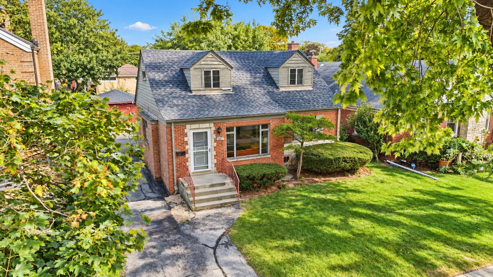 1807 N 78th Court