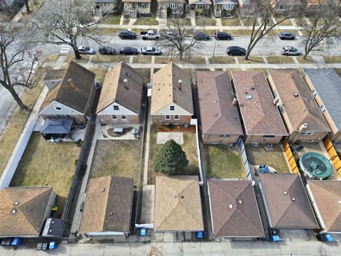 Tiny photo for 6051 S Normandy Avenue, Chicago, IL 60638 (MLS # 12582915)