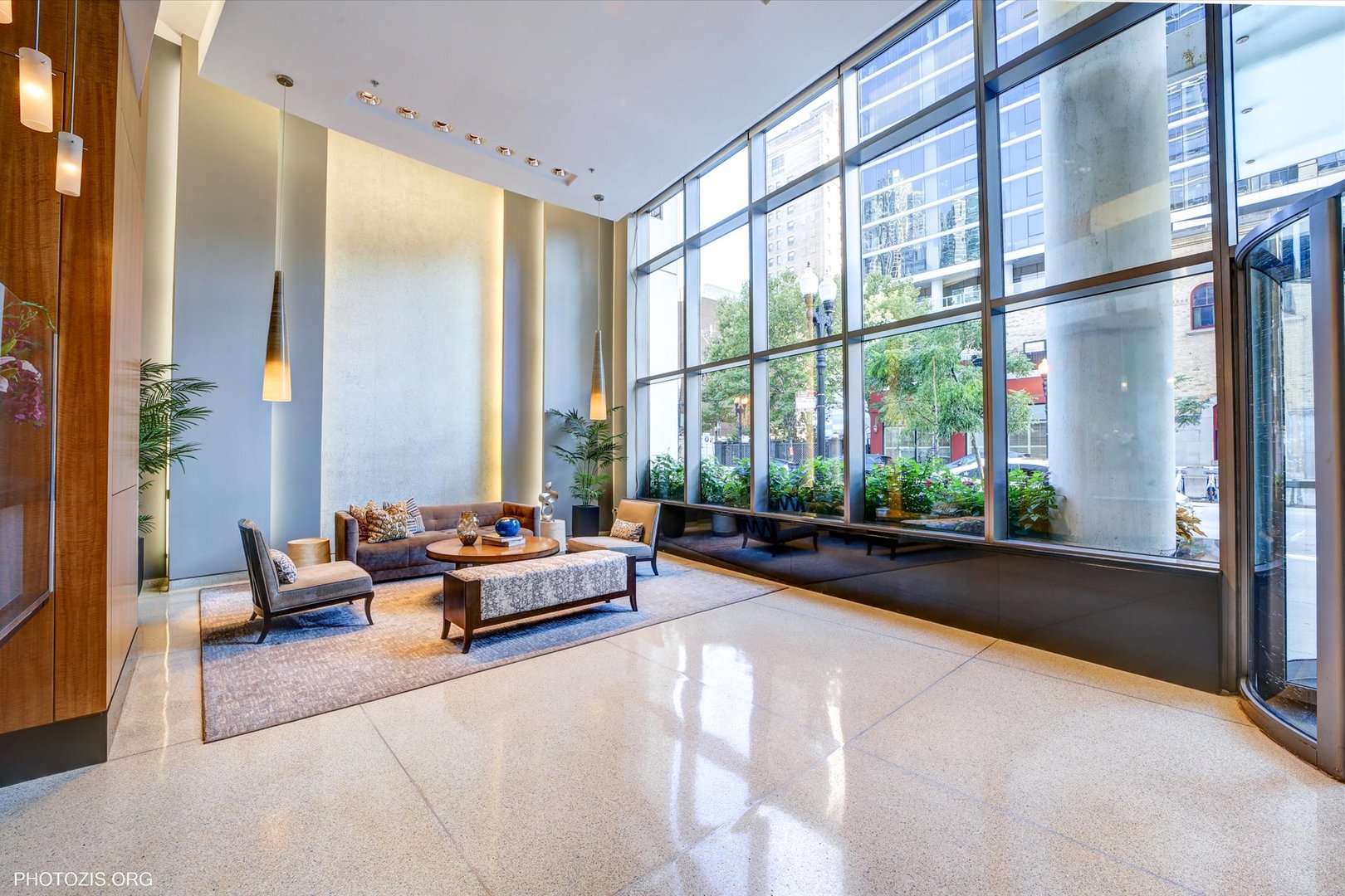 100 E 14th Street 903