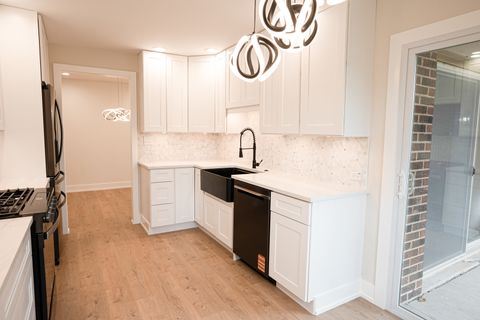 Tiny photo for 916 Surrey Drive #A1, Schaumburg, IL 60193 (MLS # 12311102)