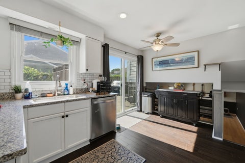 Tiny photo for 572 N Walnut Lane, Schaumburg, IL 60194 (MLS # 12780367)