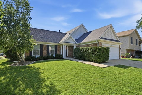 Tiny photo for 572 N Walnut Lane, Schaumburg, IL 60194 (MLS # 12780367)