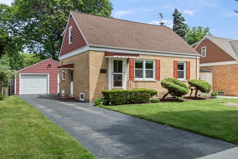 Photo of 511 N Maple Street, Mount Prospect, IL 60056 (MLS # 12679744)