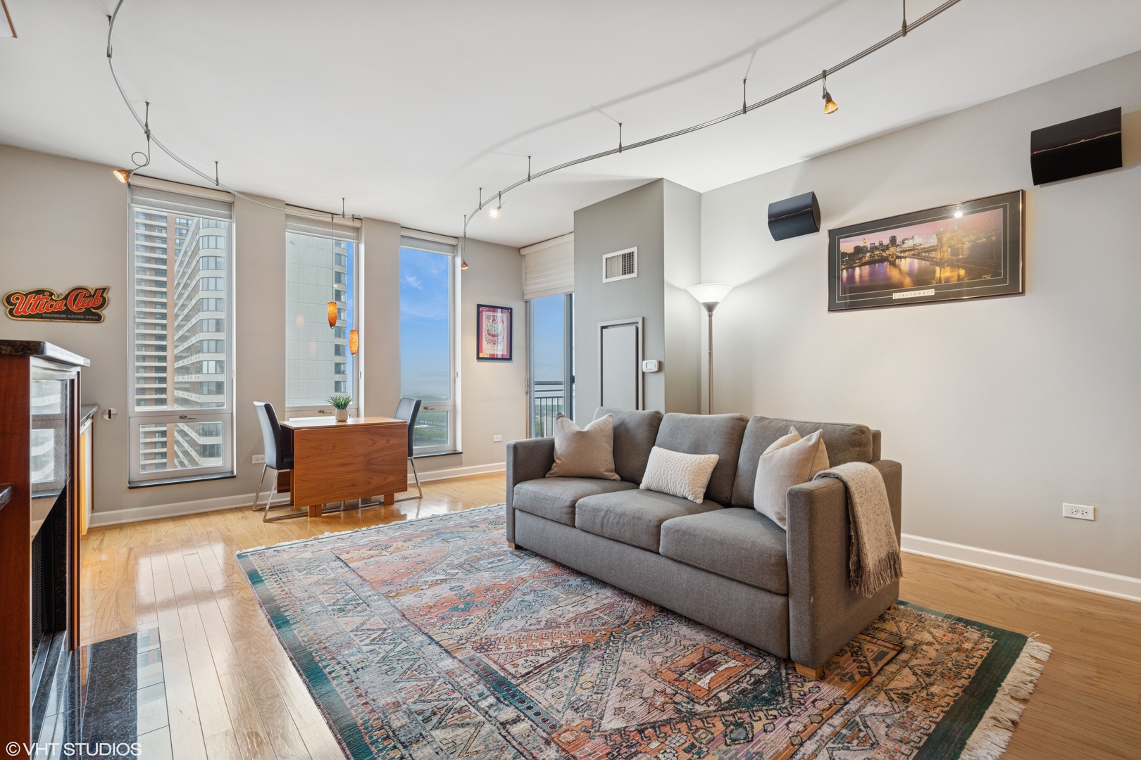 1250 S Michigan Avenue 2203