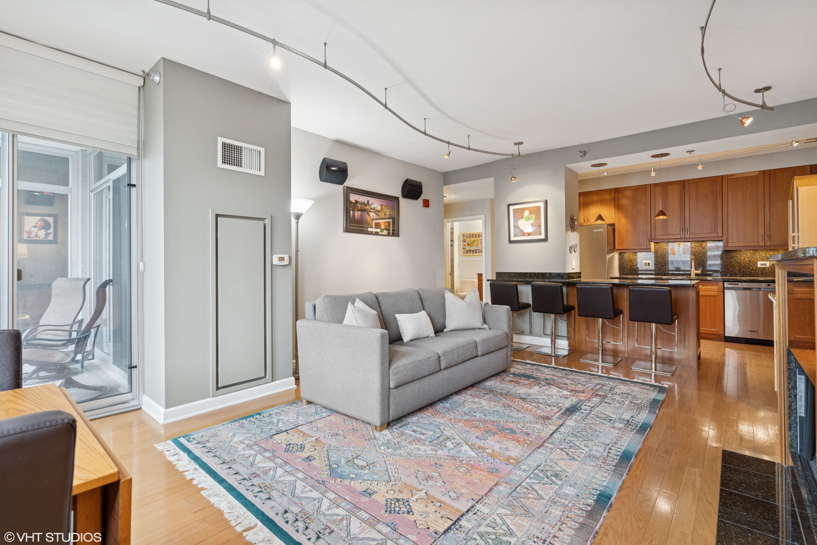 1250 S Michigan Avenue 2203