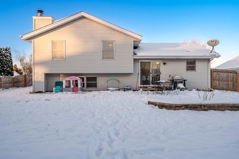 Tiny photo for 5784 Longest Drive, South Beloit, IL 61080 (MLS # 12530744)
