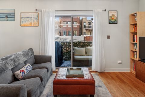 Tiny photo for 2124 N Hudson Avenue #303, Chicago, IL 60614 (MLS # 12551139)