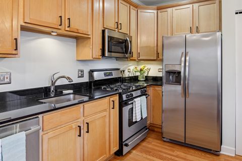 Tiny photo for 2124 N Hudson Avenue #303, Chicago, IL 60614 (MLS # 12551139)