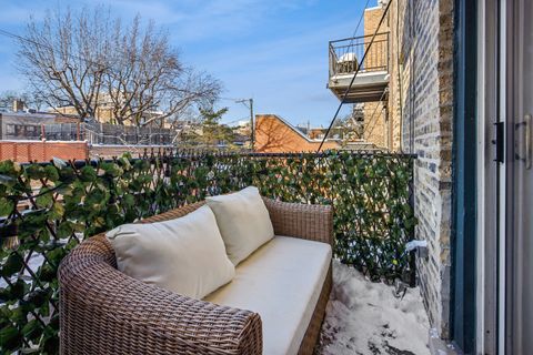 Tiny photo for 2124 N Hudson Avenue #303, Chicago, IL 60614 (MLS # 12551139)