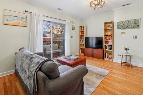 Tiny photo for 2124 N Hudson Avenue #303, Chicago, IL 60614 (MLS # 12551139)