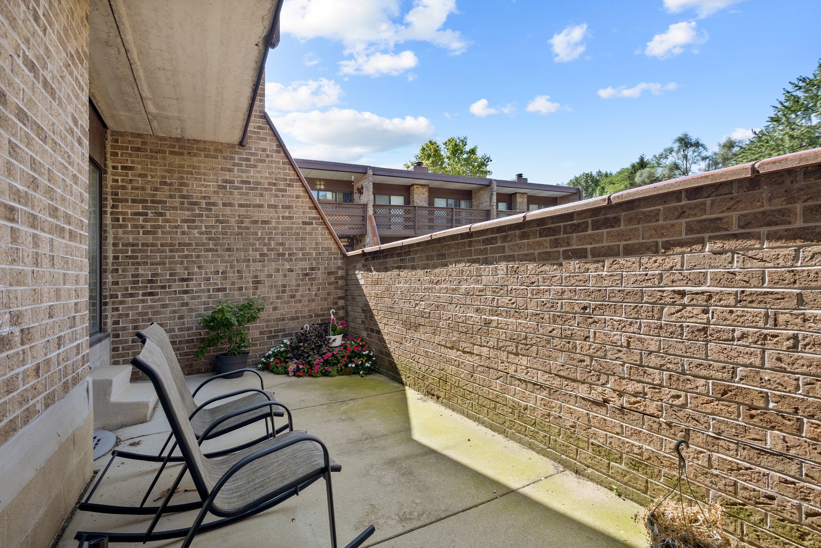 304 Kenneth Circle