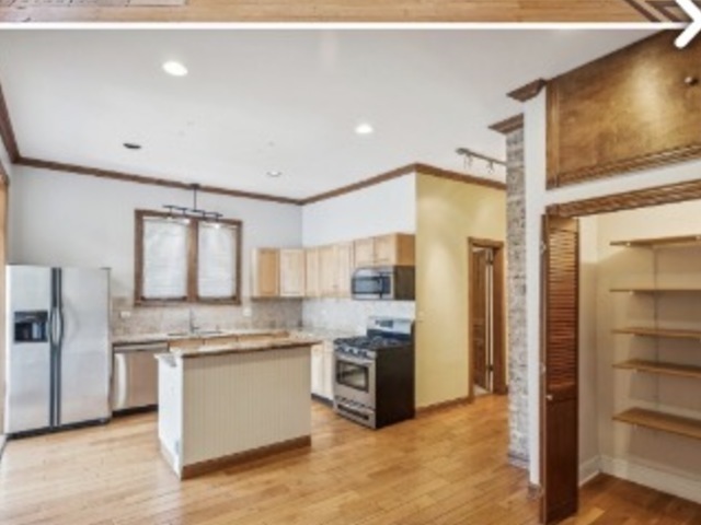 3035 N Leavitt Street 1