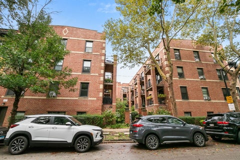 Tiny photo for 2112 N Seminary Avenue #18, Chicago, IL 60614 (MLS # 12734354)
