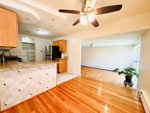 Tiny photo for 5815 N SPAULDING Avenue #2B, Chicago, IL 60659 (MLS # 12575638)