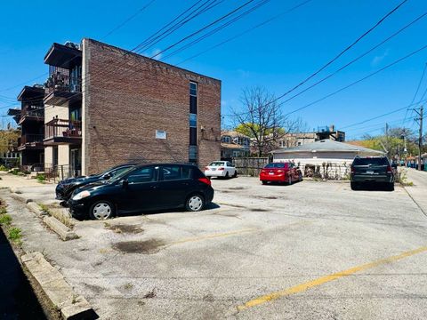 Tiny photo for 5815 N SPAULDING Avenue #2B, Chicago, IL 60659 (MLS # 12575638)