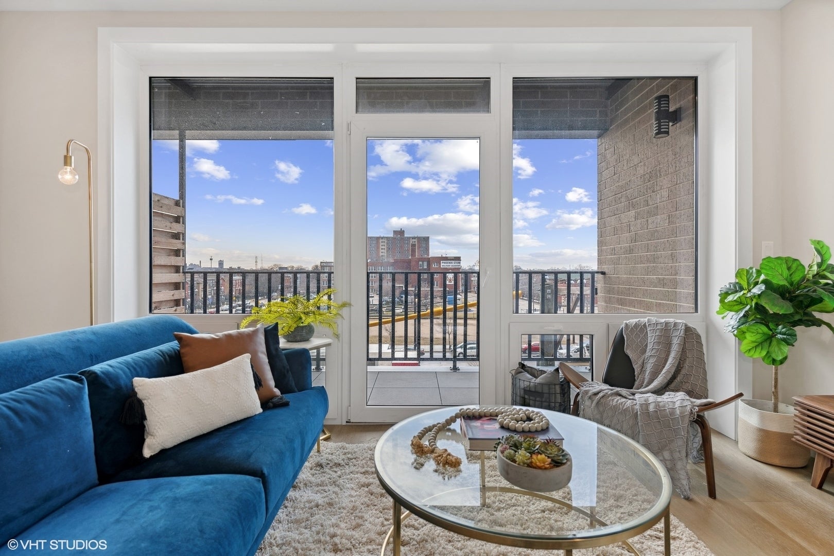 2342 W Adams Street 402