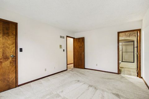 Tiny photo for 186 Wexford Road, Valparaiso, IN 46385 (MLS # 12608250)