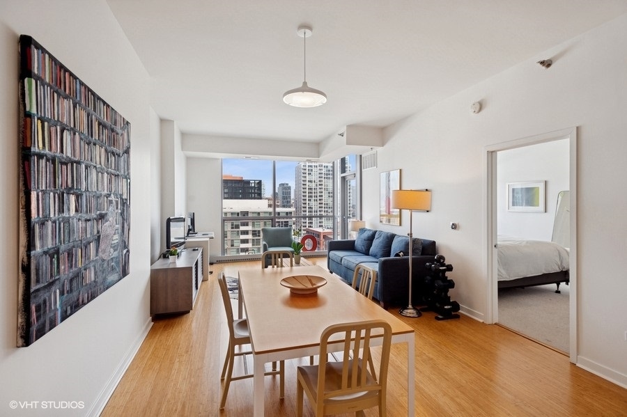 303 W OHIO Street 1509