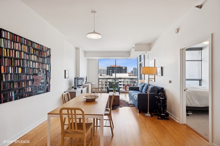 303 W OHIO Street 1509