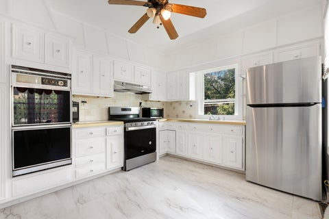 Tiny photo for 1506 Hawthorne Drive, Joliet, IL 60433 (MLS # 12689867)