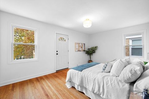 Tiny photo for 6322 N Monticello Avenue, Chicago, IL 60659 (MLS # 12526648)