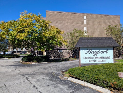 Tiny photo for 9820 S Pulaski Road #106, Oak Lawn, IL 60453 (MLS # 12776950)