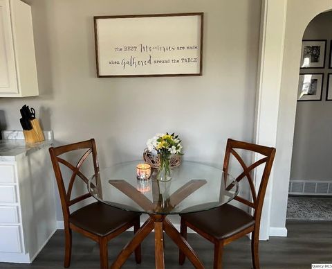 Tiny photo for 723 E Brennan Drive, Quincy, IL 62301 (MLS # 12608892)