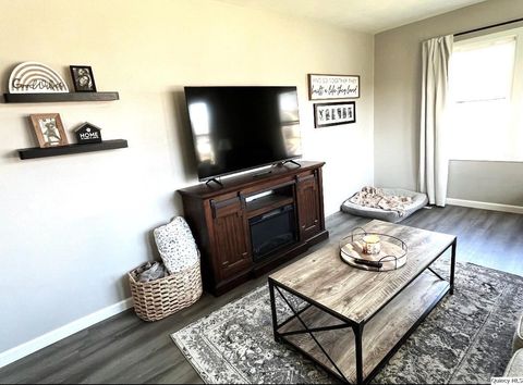 Tiny photo for 723 E Brennan Drive, Quincy, IL 62301 (MLS # 12608892)