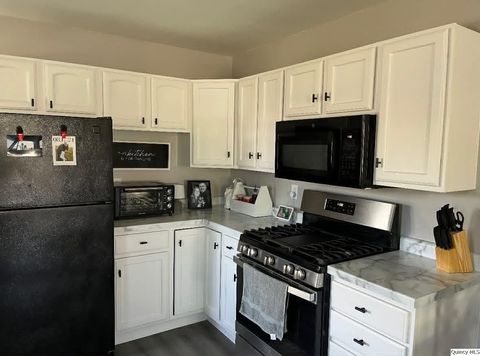 Tiny photo for 723 E Brennan Drive, Quincy, IL 62301 (MLS # 12608892)