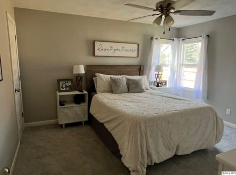 Tiny photo for 723 E Brennan Drive, Quincy, IL 62301 (MLS # 12608892)