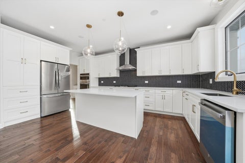 Tiny photo for 926 E Crest Avenue, Addison, IL 60101 (MLS # 12488230)