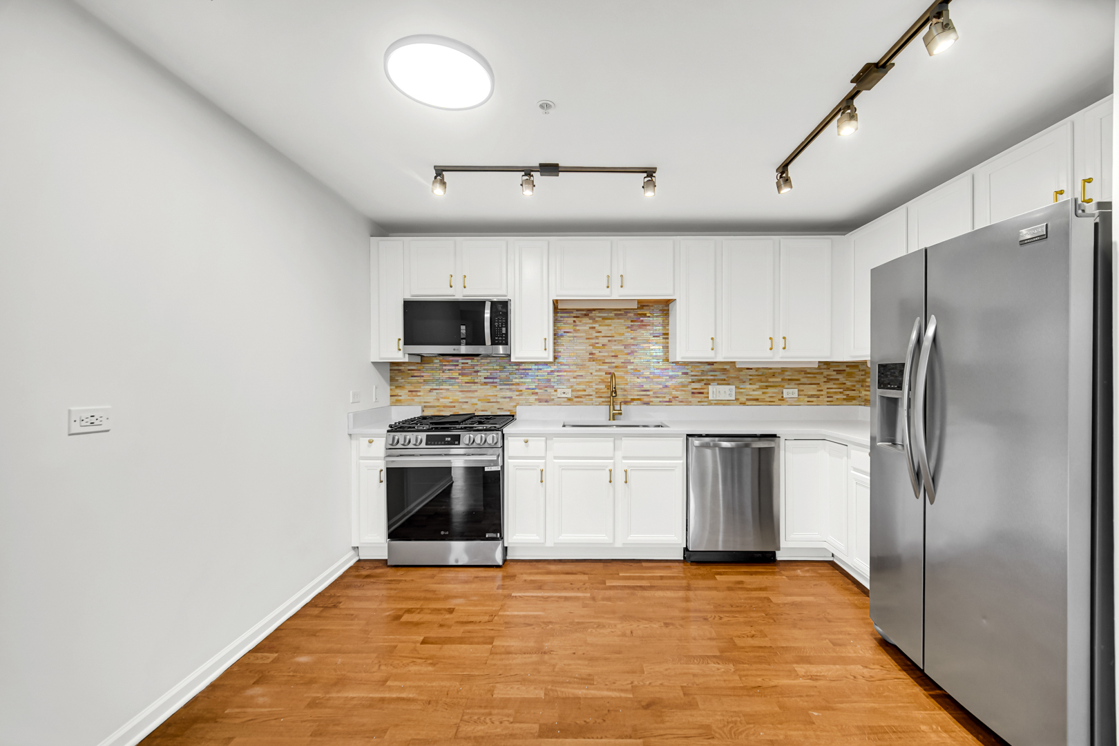 8000 Kilpatrick Avenue 3F