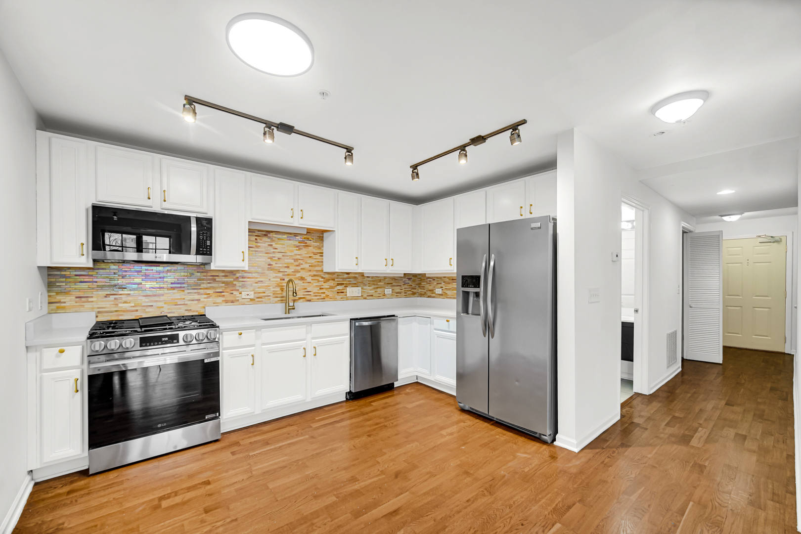 8000 Kilpatrick Avenue 3F