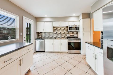 Tiny photo for 1061 E Sayles Drive, Palatine, IL 60074 (MLS # 12616730)