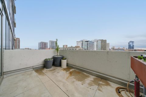 Tiny photo for 1720 S Michigan Avenue #809, Chicago, IL 60616 (MLS # 12631128)