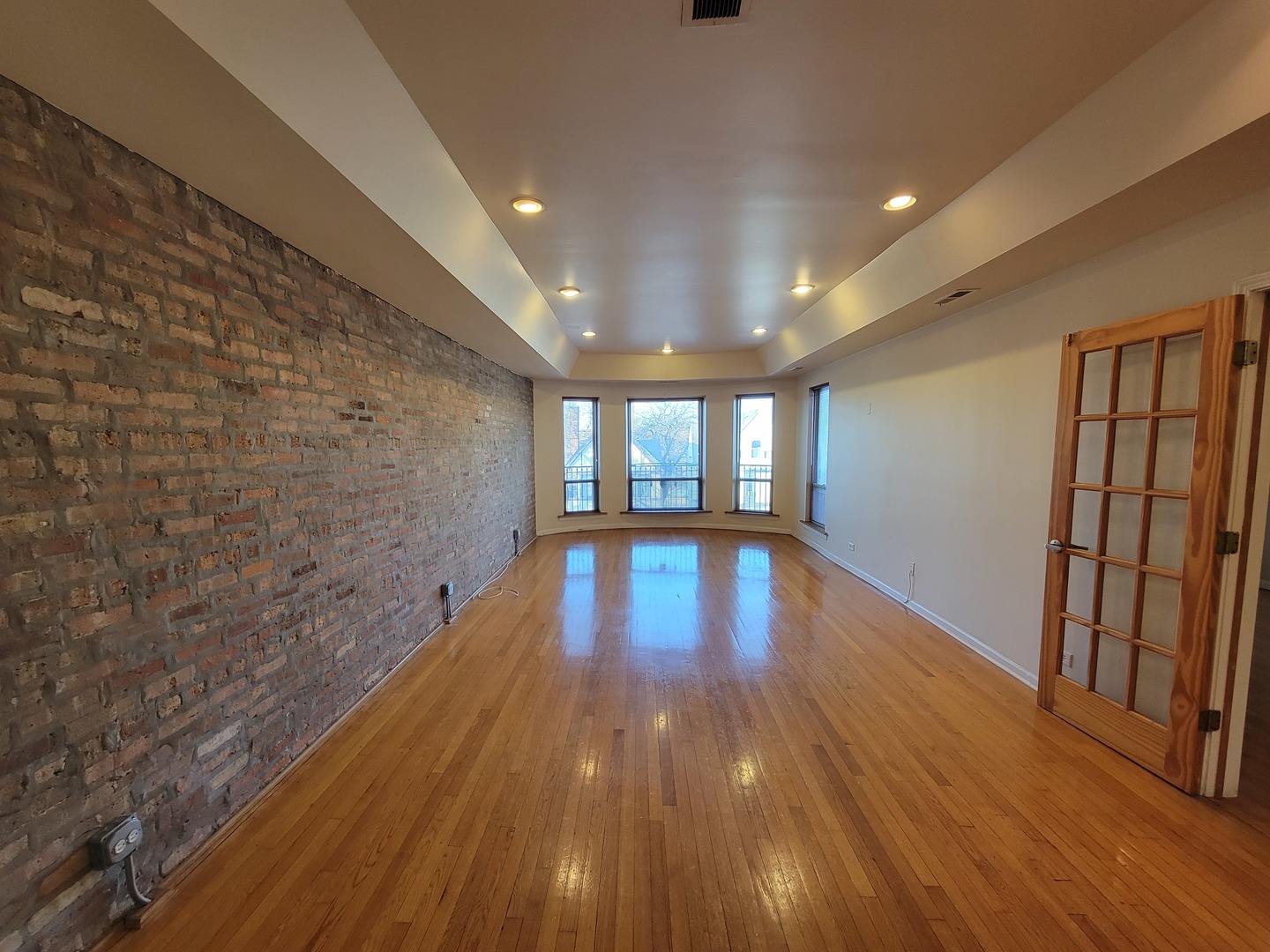 7141 S Euclid Avenue 3