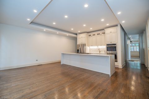 Tiny photo for 658 W WILLOW Street, Chicago, IL 60614 (MLS # 12438586)